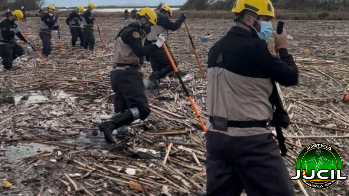 Miembros de JUCIL protestan por el trato desigual a Guardias Civiles de las Promociones 127ª y 128ª frente al Ministerio del Interior