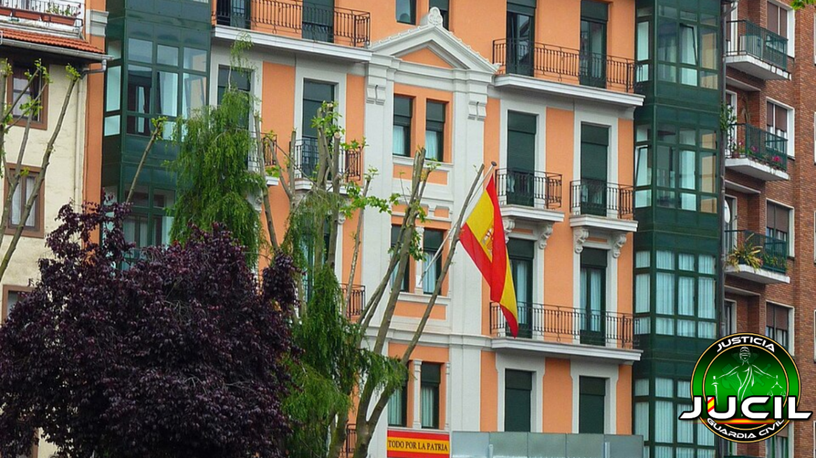 Reunión entre representantes de JUCIL y el Jefe de la Comandancia de Vizcaya para tratar sobre competencias y condiciones laborales