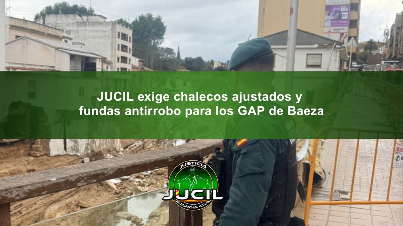 Guardias alumnos de la Academia de Baeza durante una formación, equipados con chalecos antibalas