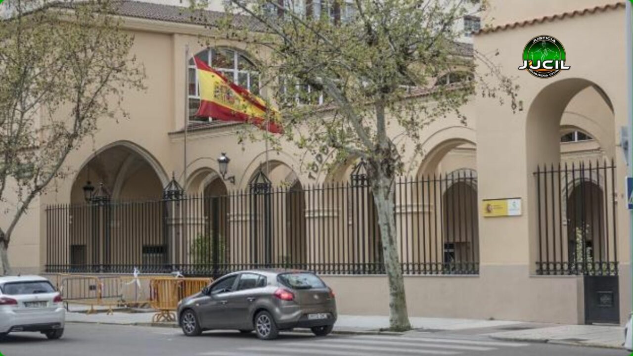 Representantes de JUCIL en reunión con la Comandancia de Badajoz para tratar mejoras laborales y de seguridad para los guardias civiles