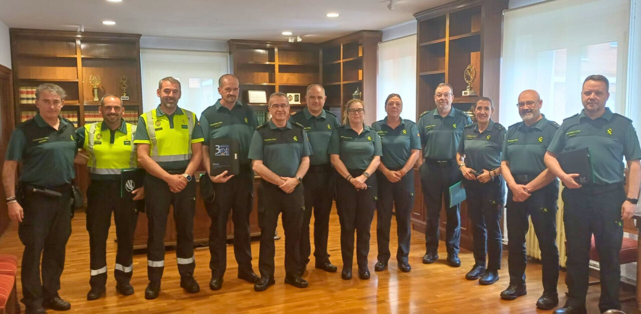 Reunión de representantes de JUCIL con el General de Castilla y León para tratar mejoras en la Guardia Civil de la región