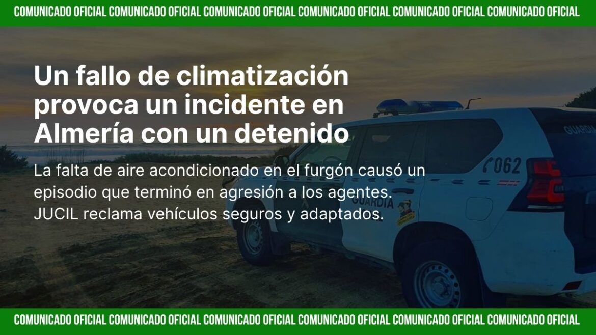 Furgón policial detenido en una carretera de Almería bajo altas temperaturas, con agentes de la Guardia Civil en el exterior