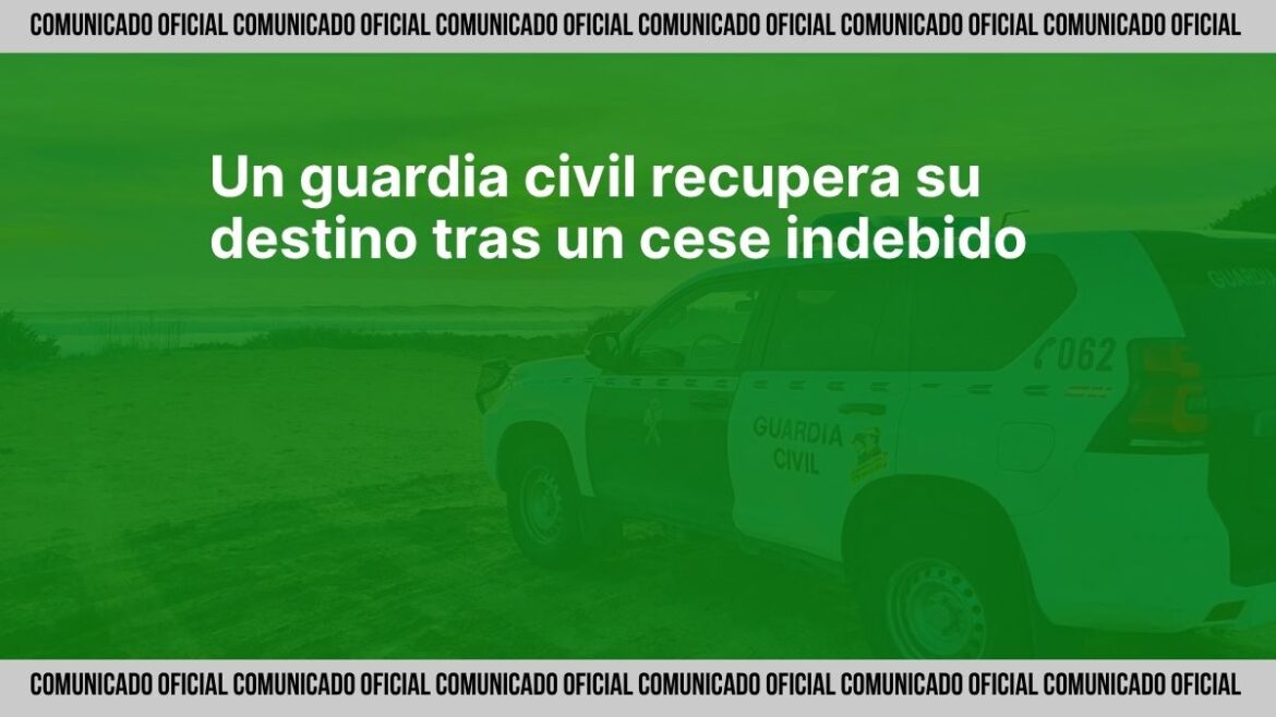 Guardia civil de servicio en el puerto de Melilla tras su reincorporación por sentencia favorable respaldada por JUCIL