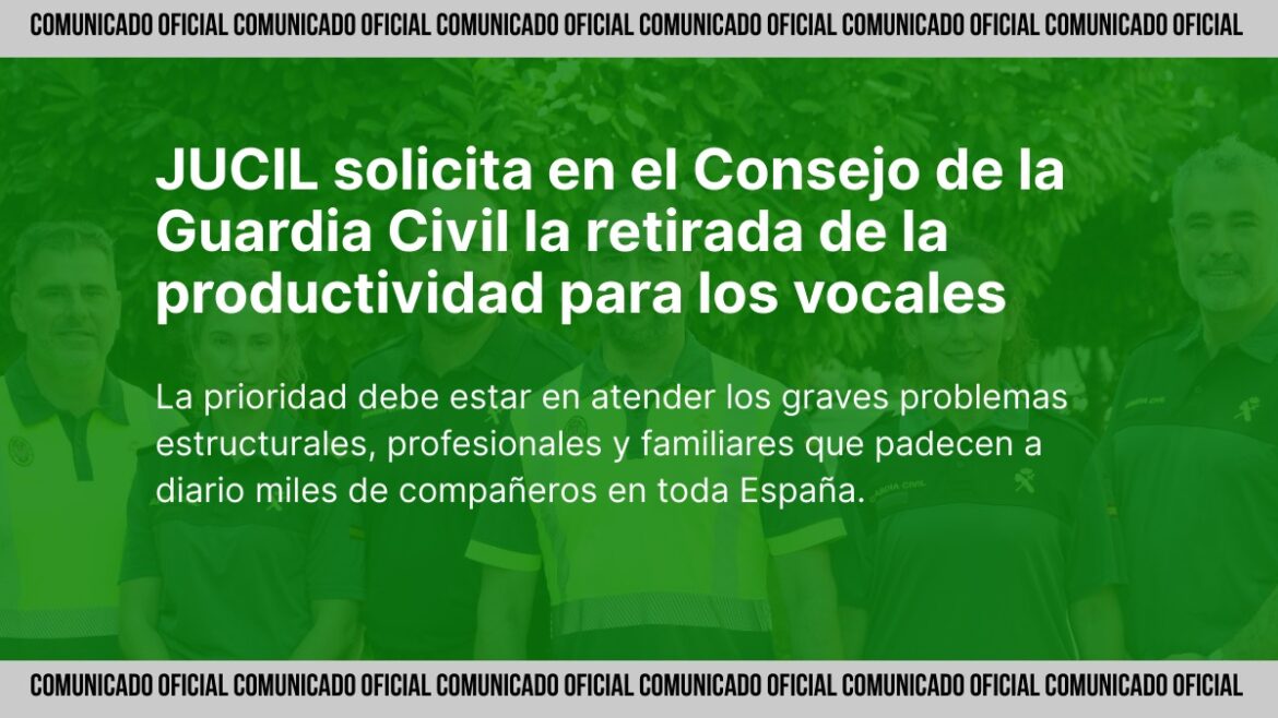 Representantes de JUCIL durante el Consejo de la Guardia Civil solicitando la retirada de la productividad para los vocales.